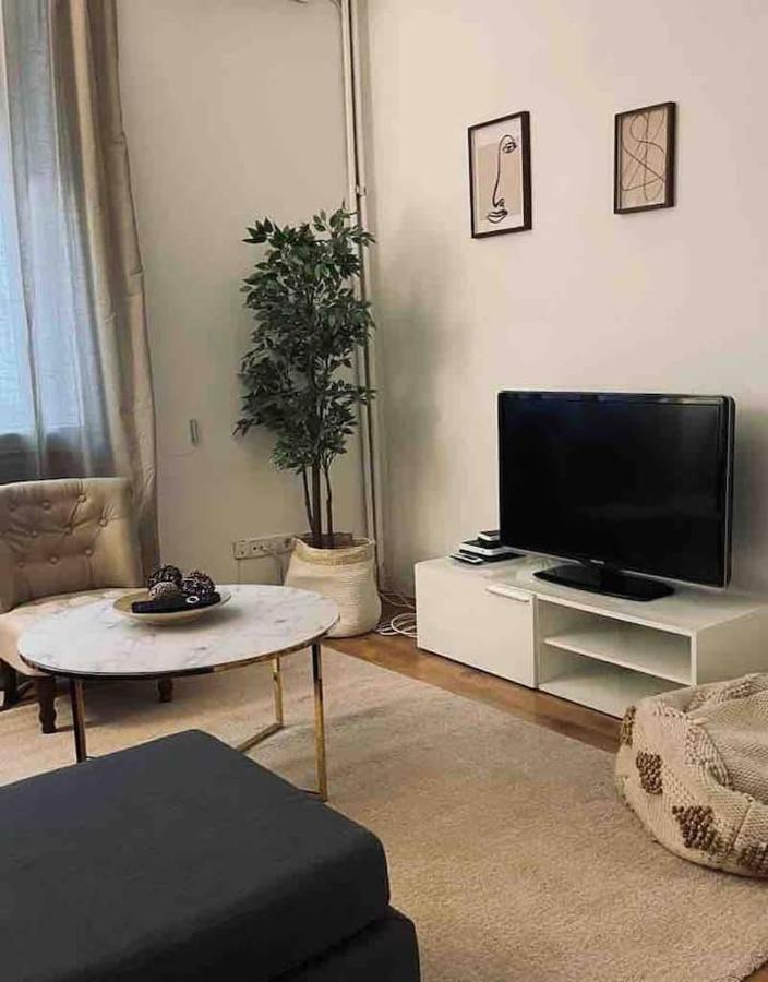 Excelente Piso De 3 Habitaciones En La Latina Madrid Exteriér fotografie