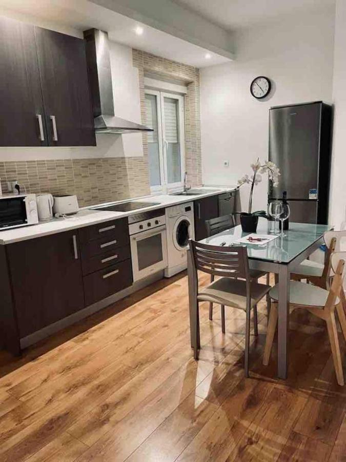 Excelente Piso De 3 Habitaciones En La Latina Madrid Exteriér fotografie