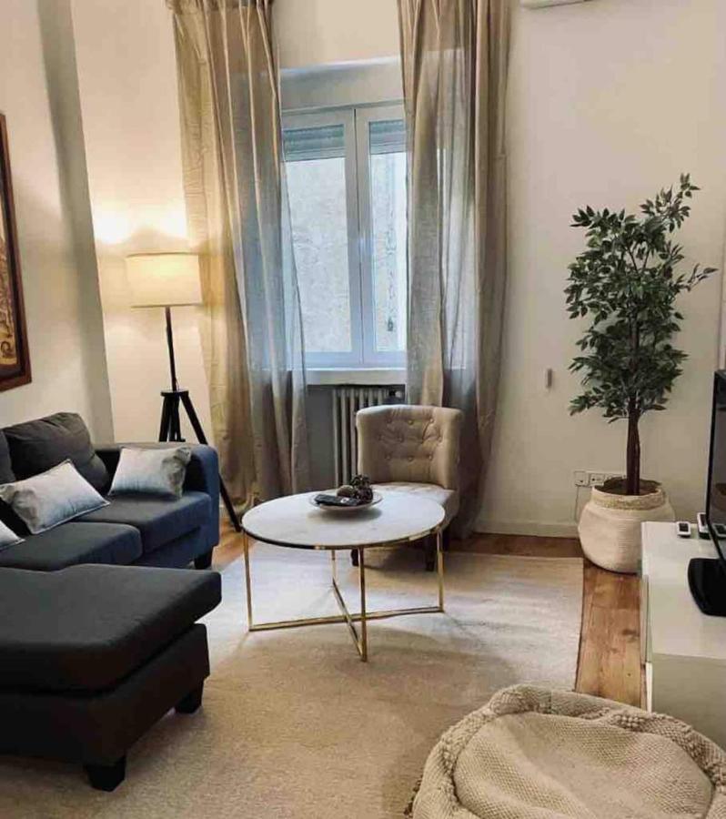 Excelente Piso De 3 Habitaciones En La Latina Madrid Exteriér fotografie